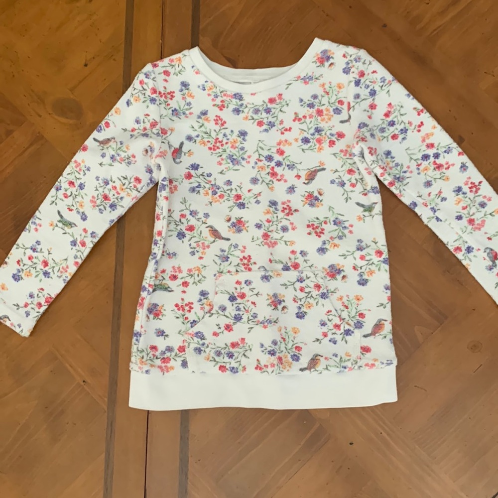 Carters Kids Sweater, Girls Size 5, Used in Great condition